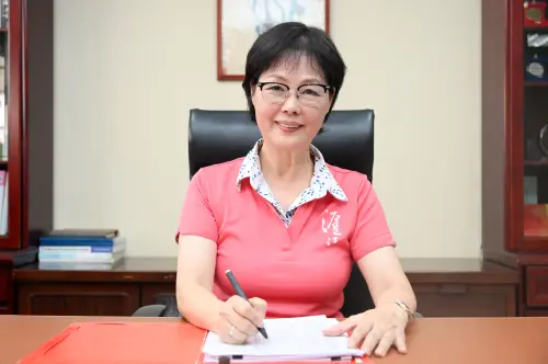 滬江高中校長許秀玲,堅信每個人都有能力改變他的生命,支持所有學生孵夢、圓夢。 ▲滬江高中校長許秀玲,堅信每個人都有能力改變他的生命,支持所有學生孵夢、圓夢。(圖/NOWnews攝)