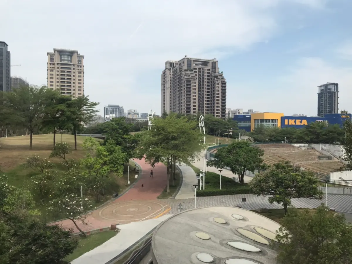 ▲台中八期重劃區內生活機能完整，全區有捷運綠線通行，區域內更有美式賣場、三大公園覆蓋，形成台中最熱門的居住區域之一。（圖／信義房屋提供）