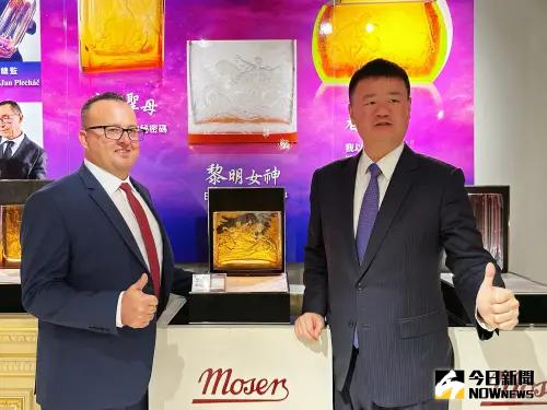 摩瑟水晶永恆傳說特展 法國騎士勳章得主聯袂獻藝