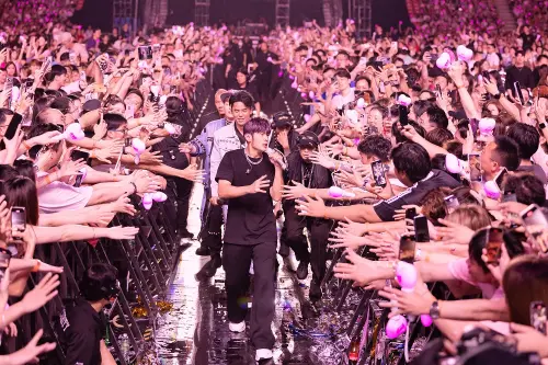 ▲周杰倫睽違7年在台灣開演唱會,15萬張演唱會門票火速被掃光,黃牛票甚至喊到1張30萬元。(圖/杰威爾音樂 JVR Music 臉書) ▲周杰倫睽違7年在台灣開演唱會,15萬張演唱會門票火速被掃光,黃牛票甚至喊到1張30萬元。(圖/杰威爾音樂 JVR Music 臉書)