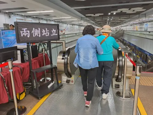 台北捷運禁飲食卻要賣食物?議員反對!網友意見也一面倒:別添亂