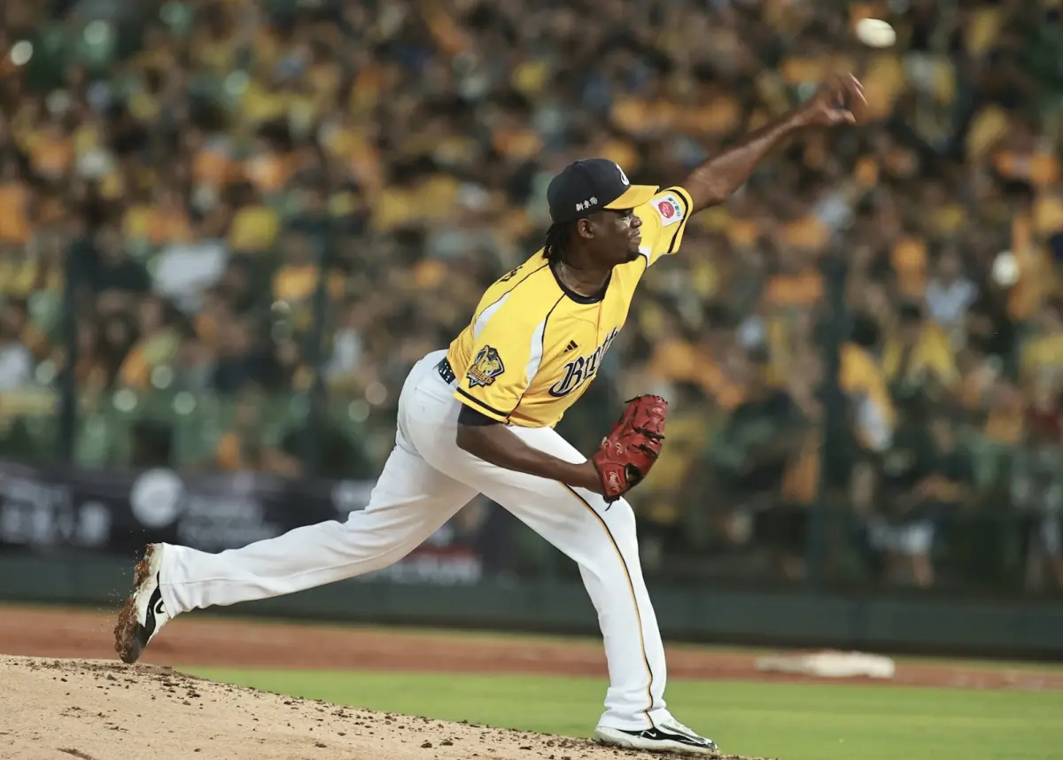 ▲日本北海道火腿鬥士隊將於本周末來台舉行交流賽！3月1、2日先後交手統一獅及中信兄弟。中信兄弟派出強力洋投「快樂保拉」對抗火腿王牌伊藤大海。（圖／記者葉政勳攝）