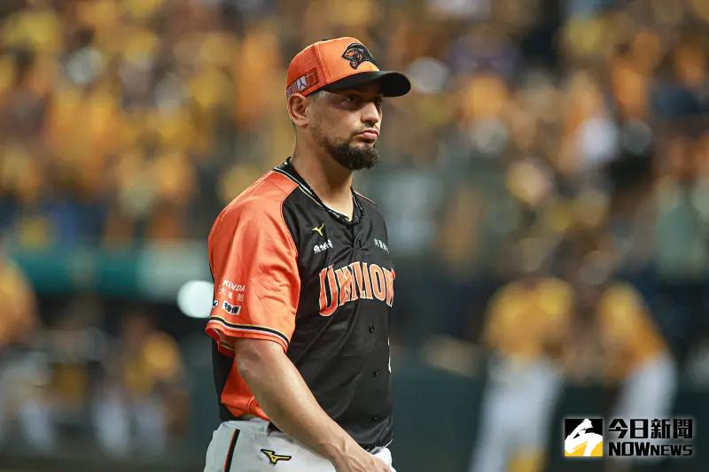 ▲勝騎士去年為統一獅王牌，新球季確定轉戰中信兄弟，外傳合約為2年破百萬美元。（圖／記者葉政勳攝 , 2024.10.25）