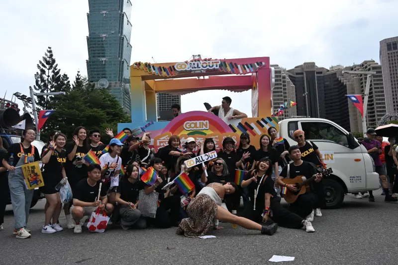 ▲2025台灣同志大遊行於今（25）日登場，今年活動以「超．連結——跨越標籤，理解差異 」作為今年號召與行動的起點，圖為去年盛況。（圖／記者林調遜攝）