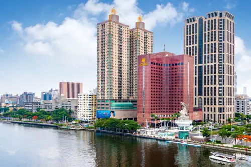 ▲高雄國賓飯店於2023年停業。(圖／截自高雄國賓飯店網站)