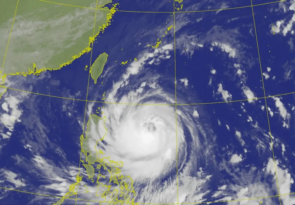 康芮颱風變強靠近了！「16地暴風侵襲率破90%」 雨勢最猛時間曝