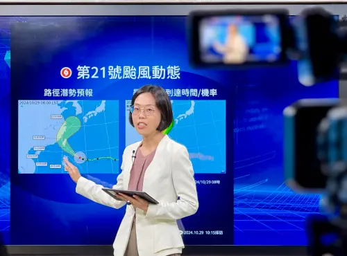 ▲中央氣象署發布陸警，但會不會停班停課還是由該縣市主管機關自行決定。（資料照片，圖／記者周淑萍攝）