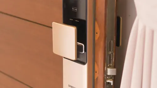 電子鎖遇火災怎逃生？消防員提醒必選「1設計」　備用鑰匙別放這
