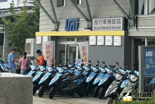 台東直擊／旅客急躲康芮颱風！租車行店員嘆：20組客人掉到剩3組
