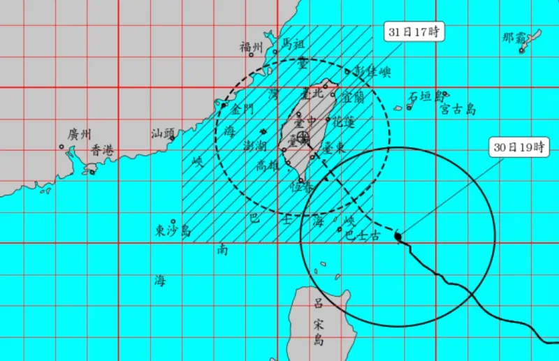 ▲康芮颱風逐步逼近台灣，將以「強颱巔峰之姿」襲台，七級暴風圈半徑已經達320公里，明天暴風圈將籠罩全台。（圖/中央氣象署）