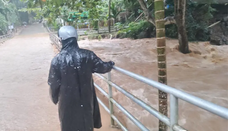 ▲受到潭美颱風環流、冷空氣交互影響，中國海南省近幾日暴雨不斷，還發生山崩土石流事故，釀成3死4傷。 （圖／翻攝自中國天氣網）