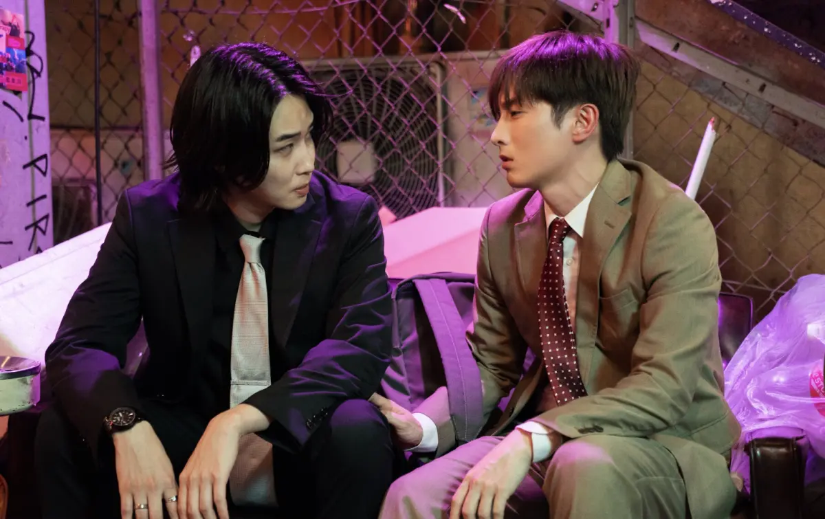 ▲阿本（右）首度挑BL劇，與日本千萬流量男星KARUMA（左）共譜超越國界的戀情。（圖／mov提供）