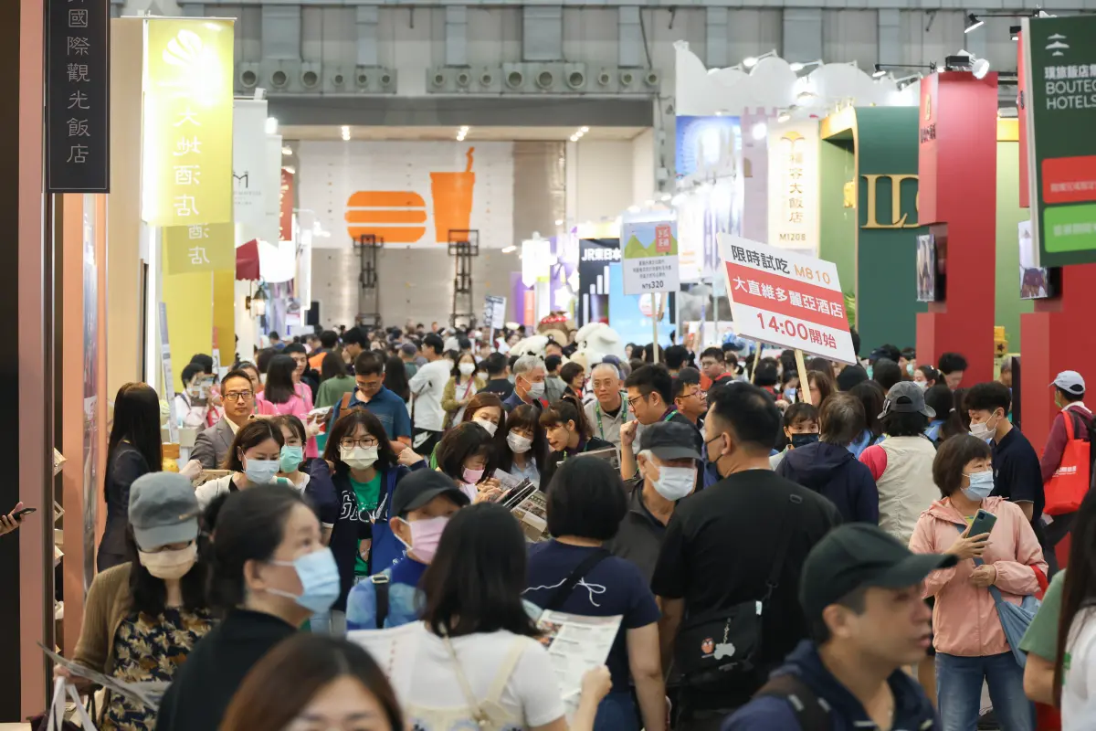 ▲ITF台北國際旅展於將於11月7日登場，圖為去年盛況，許多民眾搶購飯店住宿券、餐券。(圖／記者陳明安攝)