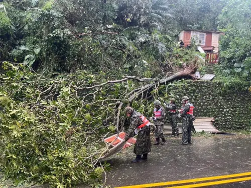 國軍台北救災只派200人?陸軍反駁救災雙標