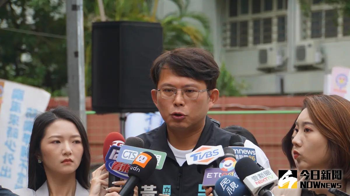 ▲民眾黨立委黃國昌出席「新北市政府消防局第一大隊、海山中隊暨莒光分隊廳舍興建工程動土典禮」接受媒體聯訪。（圖／記者呂炯昌攝，2024.11.02）