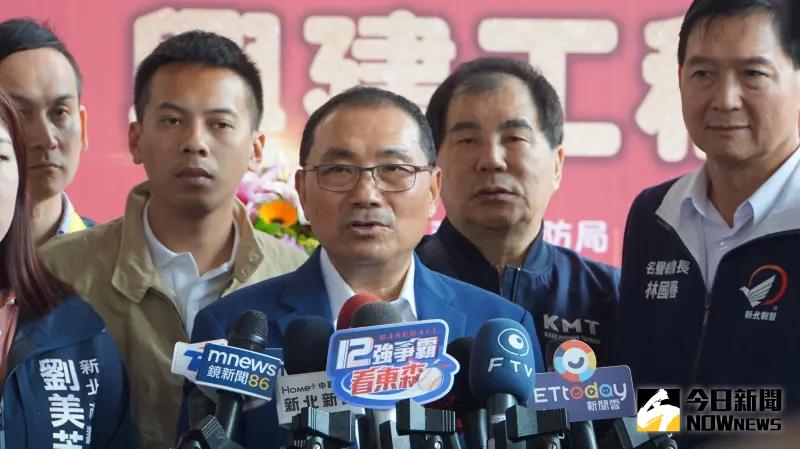 ▲新北市長侯友宜被問及藍白合破局一事。（圖／記者呂炯昌攝）