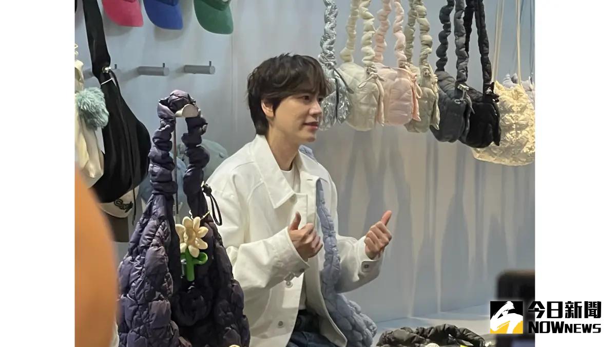 ▲Super Junior（SJ）圭賢現身A11一樓，引起暴動。（圖／記者陳雅蘭攝）