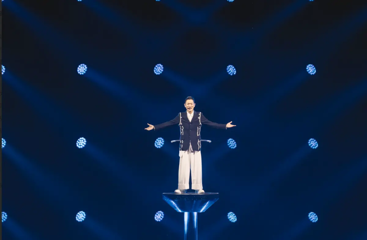 ▲劉德華演唱會今（11月2日）連唱兩場，中午是為了彌補前天因康芮颱風被迫停演的場次，觀眾擔心對他體力造成負荷，但他一開始就活力十足。（圖／超級圓頂提供）