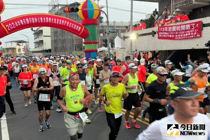 ▲一名工程師參加人生首場馬拉松，賽前猛灌豌豆蛋白粉，跑完沒補水，晚上大喝啤酒慶功，結果隔天痛風發作，腳腫如麵龜。（示意圖，非當事人／NOWNEWS資料照）