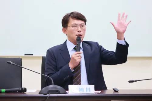 黃國昌自爆綠營超級大老昨打電話給他 要他撐住民眾黨第三勢力