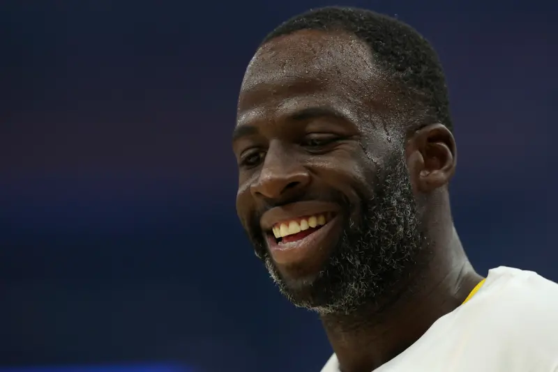 ▲NBA金州勇士當家前鋒「嘴綠」Draymond Green，在節目上稱讚日前交手的紐奧良鵜鶘中鋒Zion Williamson，表示他相當強壯，連2天比賽對位，已經讓自己渾身是傷。（圖／美聯社／達志影像）