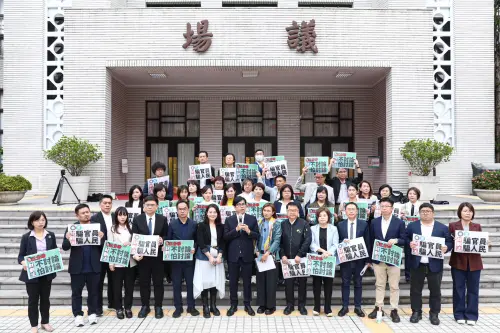 藍白罔顧程序正義漠視地方 三分鐘惡修財劃法