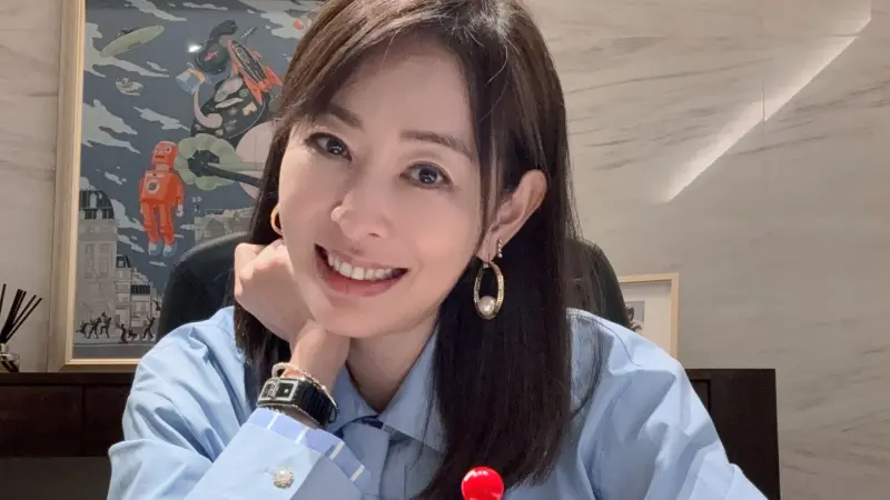 ▲50歲女星賈永婕上任101董座滿2個月，在會議時介紹自己2021年新冠疫情期間，因為捐出醫療器材被封為「防疫女神」，卻被網友無情狂酸：「重要的是未來工作的努力！以前的經歷就算了吧！」對此，她也高EQ回應了。（圖／賈永婕IG）