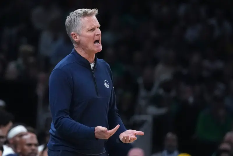 ▲巴黎奧運的美國男籃總教練Steve Kerr，NBA新賽季首度作客波士頓塞爾提克，再度被問起讓球星Jayson Tatum坐冷板凳的話題，回應表示：「這並不是個有趣的決定。」（圖／美聯社／達志影像）