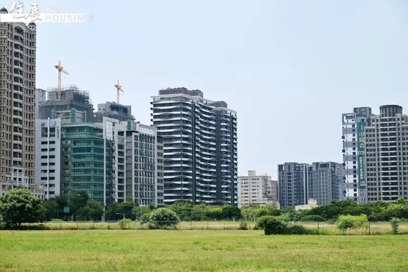 ▲住展雜誌彙整北北桃竹在7-10月推出之新案，由建商公布完銷資訊，4個月來共8案告捷，完銷率約4.4%。（圖／住展雜誌提供）