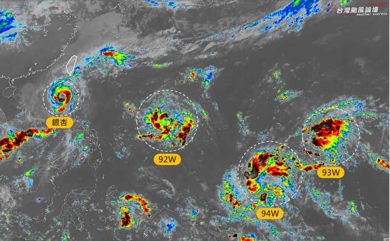 ▲目前在西北太平洋上，還有3個熱帶擾動正在發展。（圖／取自「台灣颱風論壇｜天氣特急」）