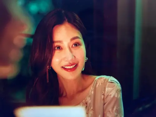 ▲曾莞婷在《影后》中飾演過氣女星潘茵茵。（圖／Netflix）