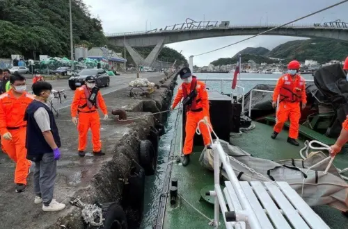 宜蘭大福海域驚見女浮屍！配戴手錶與鐵手環、無穿著衣物明顯腐爛
