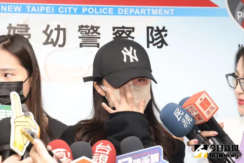 ▲李多慧今（10）日在新北市婦幼警察隊召開記者會，首度現身回應跟蹤風波。（圖／記者李政龍拍攝）