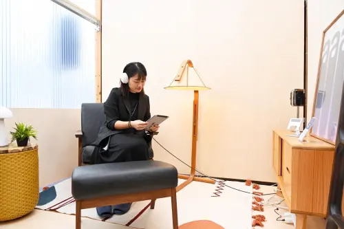 「空間自助吧 Ideal Living Lab」提供各類家居飾品,觀眾可自由挑選布置出自己的專屬空間,享受不被打擾的悠閒時光。(圖/臺北文創提供) ▲「空間自助吧 Ideal Living Lab」提供各類家居飾品,觀眾可自由挑選布置出自己的專屬空間,享受不被打擾的悠閒時光。(圖/臺北文創提供)