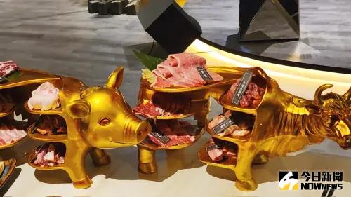 ▲炭黔燒肉主打頂級日式燒肉,除了食材的用心,更透過精緻的器皿及擺盤呈現出有別於其他燒肉的視覺效果。(圖/記者陳美嘉攝,2024.11.11) ▲炭黔燒肉主打頂級日式燒肉,除了食材的用心,更透過精緻的器皿及擺盤呈現出有別於其他燒肉的視覺效果。(圖/記者陳美嘉攝,2024.11.11)