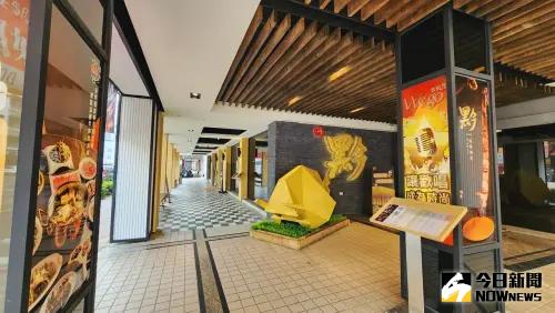 ▲ 「炭黔燒肉」中華旗艦店位於中華三路近六合路,位於二樓,室內坪數約180坪。(圖/記者陳美嘉攝,2024.11.11) ▲ 「炭黔燒肉」中華旗艦店位於中華三路近六合路,位於二樓,室內坪數約180坪。(圖/記者陳美嘉攝,2024.11.11)