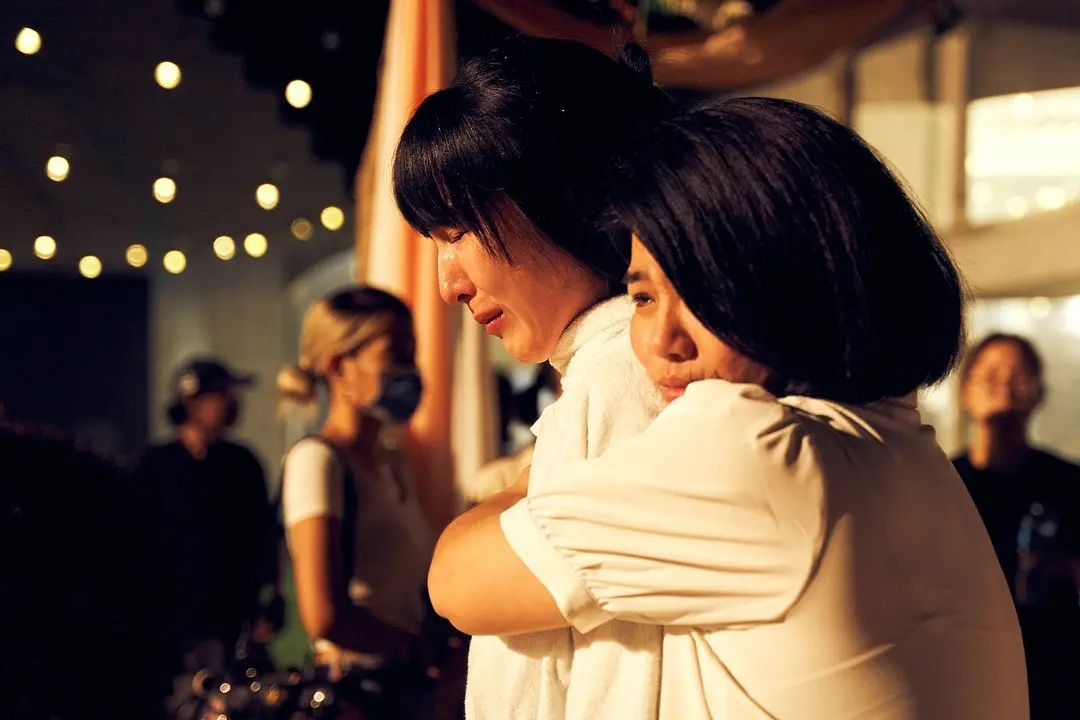 ▲楊謹華拍攝《影后》時錯喊謝盈萱的角色名字，也傳出她在拍戲時回憶起前閨密蕭亞軒，讓她情緒潰堤。（圖／翻攝自Netflix）