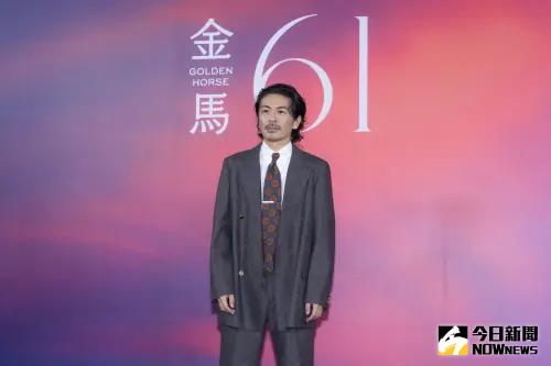 V6森田剛現身信義區!貼心照顧「老婆」 她羞爆:我沒心跳要死了