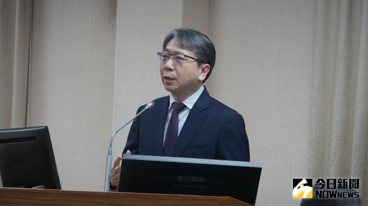 ▲國安局首度公布中共爭訊樣態，指出中國透過假帳號大量散播疑美論。（圖／記者呂炯昌攝）