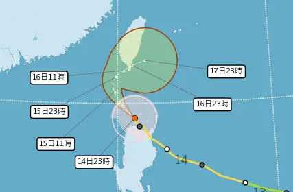 ▲天兔颱風持續發布「海陸颱風警報」，路徑有登陸機會，預計今天下半天至明（16）日上半天，風雨影響最劇烈。（圖／中央氣象署）