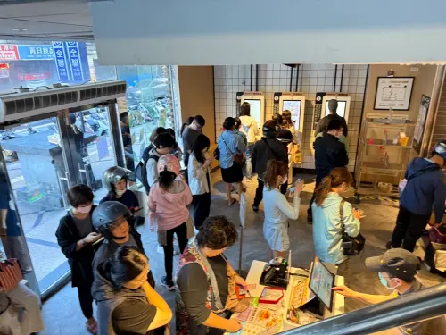 麥當勞厚鬆餅堡退燒?記者實測5分鐘買到 超好買時段、分店推薦 ▲新北市麥當勞汐止中興餐廳,早上8點左右人潮直擊。(圖/記者周淑萍攝)