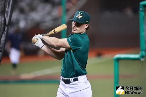 ▲澳洲隊二壘手巴扎納（Travis Bazzana）。（圖／記者葉政勳攝 , 2024.11.17）