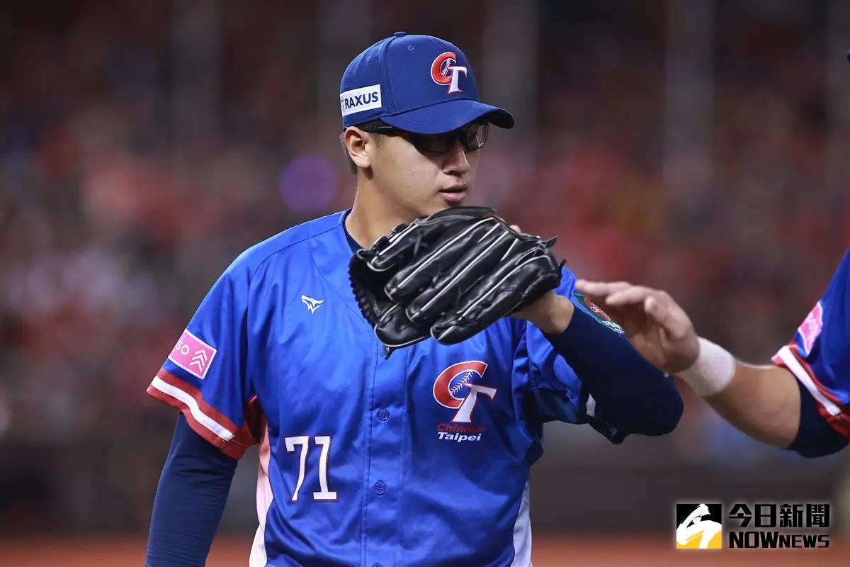 ▲樂天桃猿今（2）日在嘉義縣棒球場舉辦春訓開訓典禮，並公佈公布第一波談薪，包含莊昕諺、馬傑森等人皆獲大幅加薪肯定，黃子鵬、曾仁和與梁家榮等多位選手今年皆為執行複數年合約階段，目前球隊亦向陳冠宇提出複數年約溝通。（圖／記者葉政勳攝）