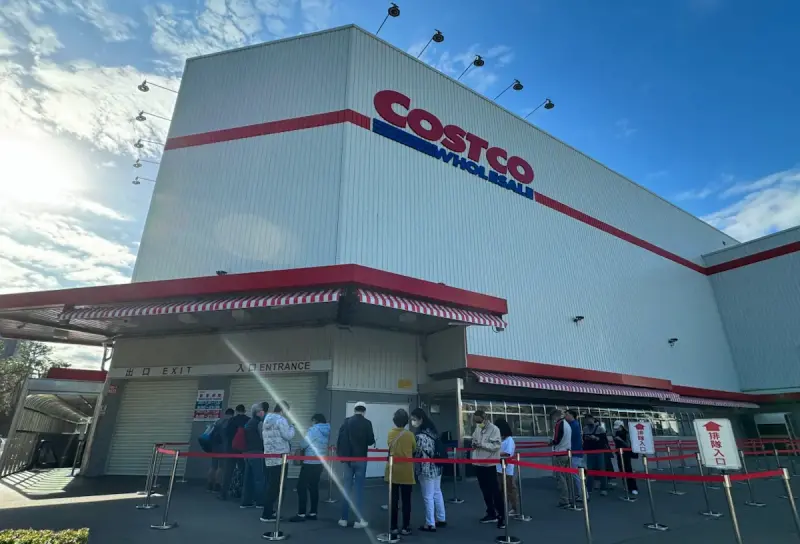 ▲好市多（Costco）「2024黑色購物節」11月25日至12月1日即將盛大登場，這個一年一度重大優惠活動，讓許多會員摩拳擦掌準備搶購，紛紛討論必買清單、折扣優惠等資訊。（圖／記者鍾怡婷攝）