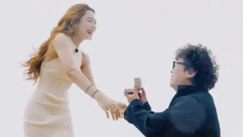 見納豆慌亂「雙膝下跪」求婚!依依暴哭告白:真愛讓人失去理智