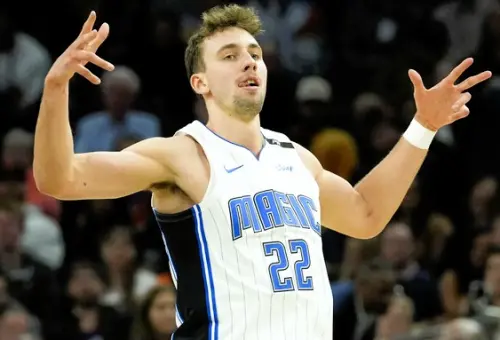 ▲在今根據《ESPN》記者Shams Charania指出，「Franz Wagner在週五面對費城76人時，右側斜腹肌撕裂將無限期缺戰。」（圖／美聯社／達志影像）