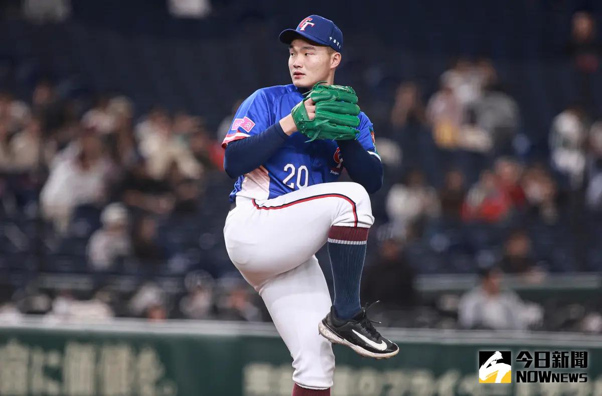 ▲台鋼雄鷹投手陳柏清季末開臉部手術，訓練進度落後，決定婉拒明年經典賽中華隊集訓邀請。。（圖／記者葉政勳攝 , 2024.11.22）