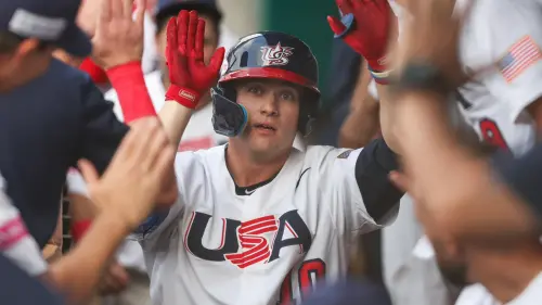 ▲美國隊外野手Ryan Ward,在複賽交手委內瑞拉的比賽,敲出帶有超前致勝分的陽春彈,不僅幫助美國隊獲勝,同時也讓中華隊前進冠軍戰,成為新任的「台灣之友」。(圖/翻攝自USA Baseball X) ▲美國隊外野手Ryan Ward,在複賽交手委內瑞拉的比賽,敲出帶有超前致勝分的陽春彈,不僅幫助美國隊獲勝,同時也讓中華隊前進冠軍戰,成為新任的「台灣之友」。(圖/翻攝自USA Baseball X)