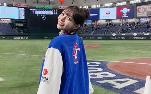 啦啦隊女神「最愛emoji」曝光！粉絲一看傻眼　揭真實用法超尷尬
