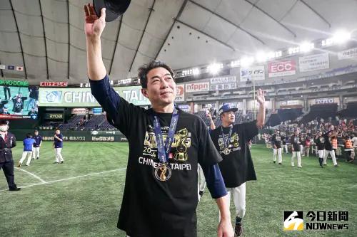 ▲世界棒球12強中華隊擊敗日本勇奪金牌,投手教練林岳平在這次賽會大膽信任選進來的每個投手,明快和清楚的調度讓每個投手都知道自己該做的是什麼,達到全員皆兵的好表現。(圖/記者葉政勳攝 , 2024.11.24) ▲世界棒球12強中華隊擊敗日本勇奪金牌,投手教練林岳平在這次賽會大膽信任選進來的每個投手,明快和清楚的調度讓每個投手都知道自己該做的是什麼,達到全員皆兵的好表現。(圖/記者葉政勳攝 , 2024.11.24)